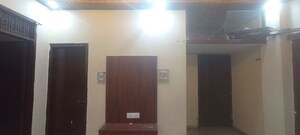 Room in 2 BHK Apartment at Dlw Colony – for Rent