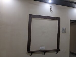 Room in 2 BHK Apartment at Dlw Colony – for Rent