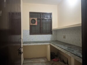 Bathroom in 2 BHK Apartment at Dlw Colony – for Rent