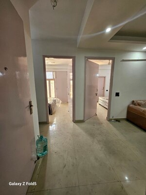 Room in 1 BHK Builder Floor at Neb Sarai – for Rent