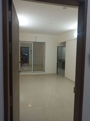 Room in 2 BHK Apartment at Six Square One, Ambernath East – for Rent