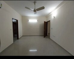 4 BHK + Extra Room Apartment For Rent in Anand Niketan