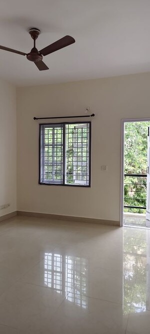Room in 2 BHK Builder Floor at Cambridge Layout – for Rent