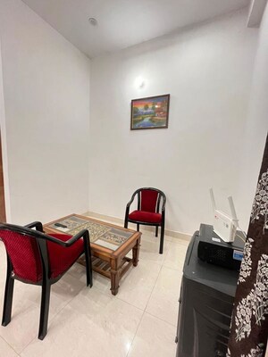Team Area in 1.5 BHK Penthouse at Durgakund – for Rent