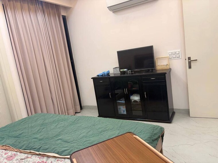 Bedroom, omaxe-designer-villas-mayfield-garden 3 Bedroom 1700 Sq.Ft. Builder Floor In Sector 51 Gurgaon 10384601