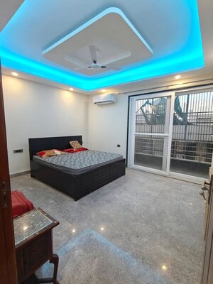 Bedroom in 3 BHK Builder Floor at Omaxe Designer Villas Mayfield Garden, Sector 51 – for Rent