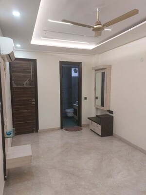 Building Lobby in 3 BHK Builder Floor at Gujranwala Town – for Rent