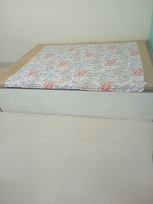 Room in 1 BHK Apartment at Andheri East – for Sale
