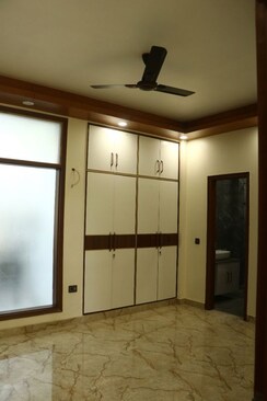 3 BHK + Basement Builder Floor For Rent in Sarvapriya Vihar