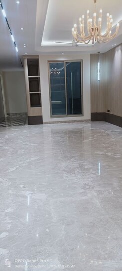 4 BHK + Pooja Room,Servant Room Builder Floor For Sale in Janakpuri