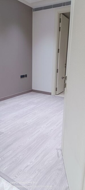 Room in 4 BHK Builder Floor at Janakpuri – for Sale