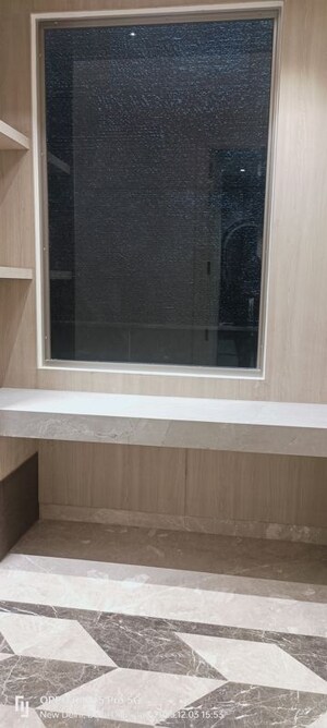 Furnished Amenities in 4 BHK Builder Floor at Janakpuri – for Sale
