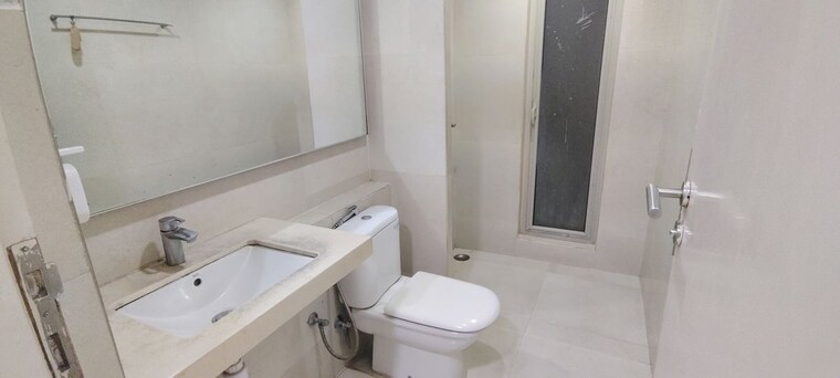 Attached Bathroom, hiranandani-estate-rodas-enclave 3 Bedroom 1450 Sq.Ft. Apartment In Ghodbunder Road Thane 10384663