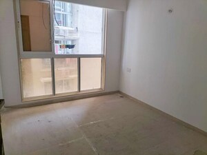Room in  Apartment at Andheri West – for Sale