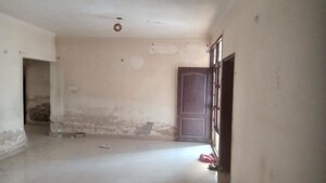 Room in  Apartment at Chinhat – for Sale