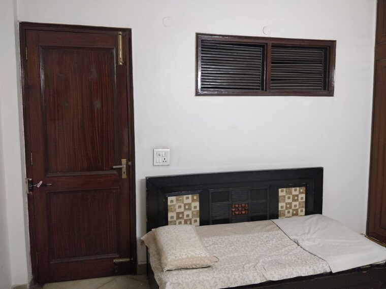 undefined, vasant vihar 4 Bedroom 350 Sq.Yd. Builder Floor In Vasant Vihar Delhi 10384751