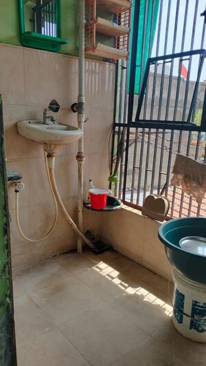 Bathroom in 1 BHK Apartment at Jivraj Park – for Rent