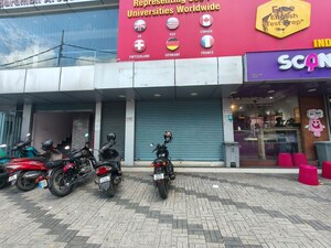  Shop For Rent in Ravipuram