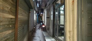 Parking in  Shop at Chandni Chowk – for Sale