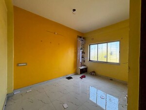 Room in  Apartment at Garia – for Sale