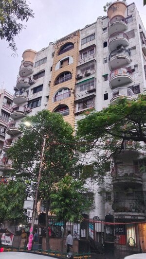  Apartment For Sale in Shakespeare Sarani