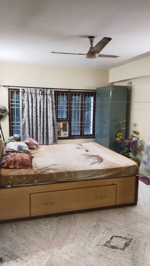 Bedroom in  Apartment at Shakespeare Sarani – for Sale