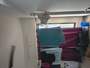 Team Area in 1 BHK Apartment at Venus Towers, Kurla – for Rent