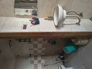 Team Area in 1 BHK Apartment at Venus Towers, Kurla – for Rent
