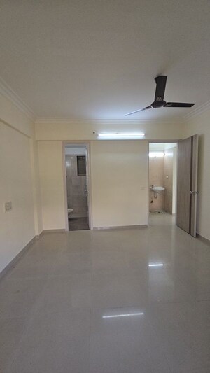 2 BHK Apartment For Rent in Neelsiddhi Residency, Sector 11 Kopar Khairane