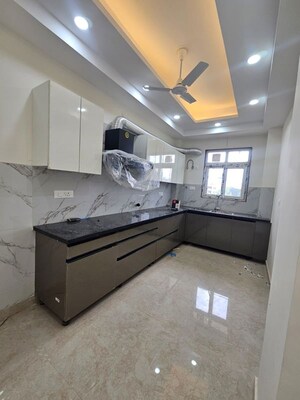 Kitchen in 3 BHK Builder Floor at Unitech Nirvana Country Cedar Crest, Sector 50 – for Rent