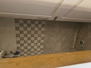 Furnished Amenities in 1 BHK Apartment at Venus Towers, Kurla – for Rent