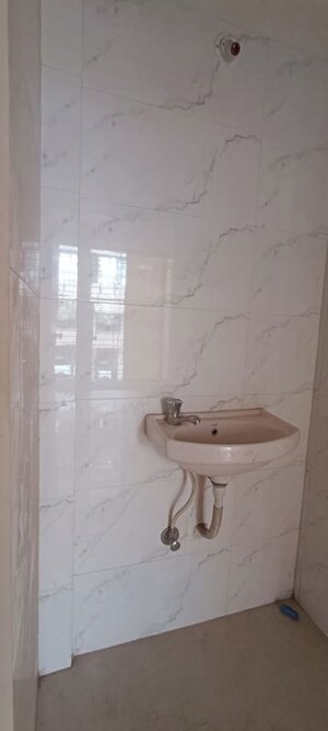 Bathroom in 1.5 BHK Apartment at Archies Apartment, Kalyan West – for Rent