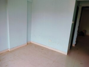 Room in  Apartment at Mumbai South – for Sale