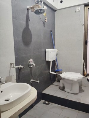 Bathroom in 1 BHK Apartment at Anand Heights, Wadala – for Rent