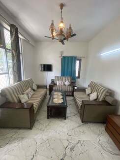 3 BHK Builder Floor For Rent in Saket