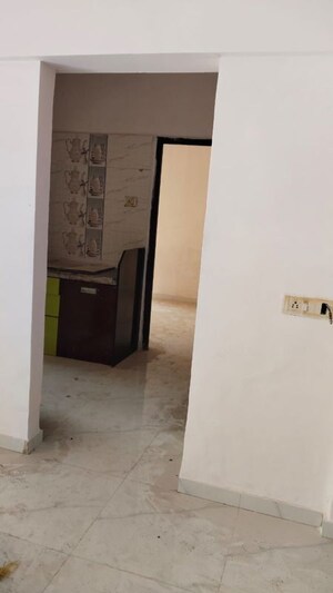 Room in 2 BHK Apartment at Nalasopara West – for Rent