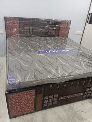 Bedroom in 2 BHK Builder Floor at Sector 42 – for Rent