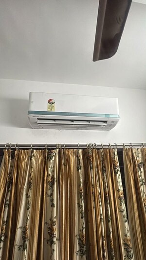 Furnished Amenities in 3 BHK Builder Floor at Guru Nanak Enclave, Dhakoli – for Rent