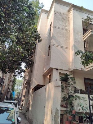 Balcony in  Builder Floor at Saket – for Sale