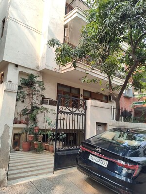  Builder Floor – Exterior View View at Saket - for Sale