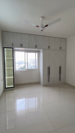 Room in 3.5 BHK Apartment at Prestige Tranquil, Kokapet – for Rent