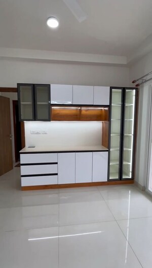 Room in 3.5 BHK Apartment at Prestige Tranquil, Kokapet – for Rent