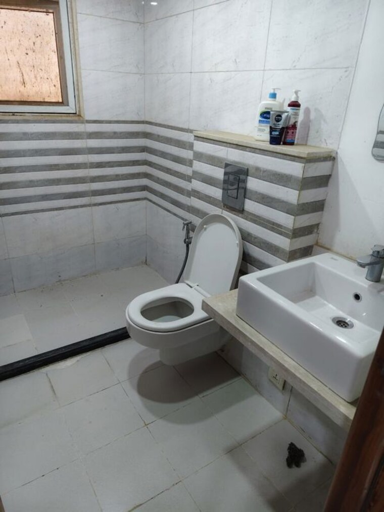 Bathroom, nahar-f-residences 4 Bedroom 2000 Sq.Ft. Apartment In Balewadi Pune 10385419