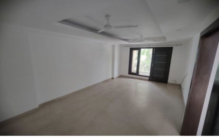 Room, greater kailash 3 Bedroom 1800 Sq.Ft. Builder Floor In Greater Kailash Delhi 10385422