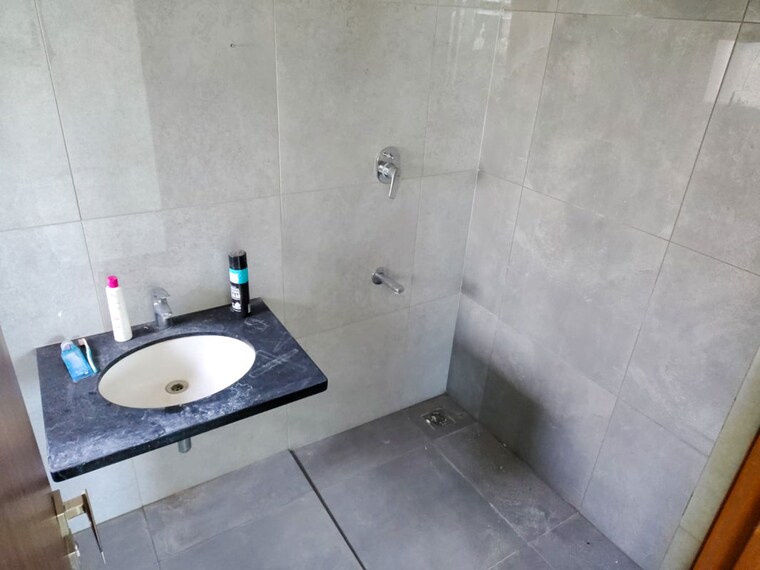 Bathroom, qutubullapur  2015 Sq.Ft. Apartment In Qutubullapur Hyderabad 10385547