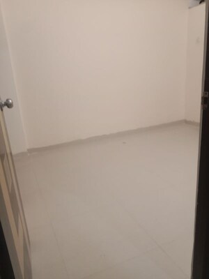 Room in 1 BHK Apartment at Ornate Galaxy, Naigaon East – for Rent