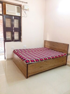 Bedroom in 2 BHK Builder Floor at Police Line – for Rent