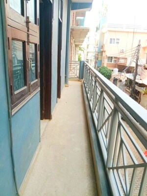 Balcony in 2 BHK Builder Floor at Police Line – for Rent
