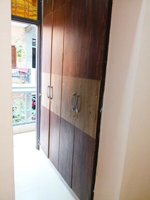 Furnished Amenities in 2 BHK Builder Floor at Police Line – for Rent