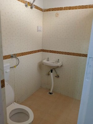 Bathroom in 2 BHK Builder Floor at Sector 16 – for Rent